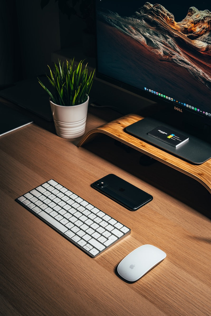 QuickDock 3-in-1 Charging Station — Phone, Watch, Buds